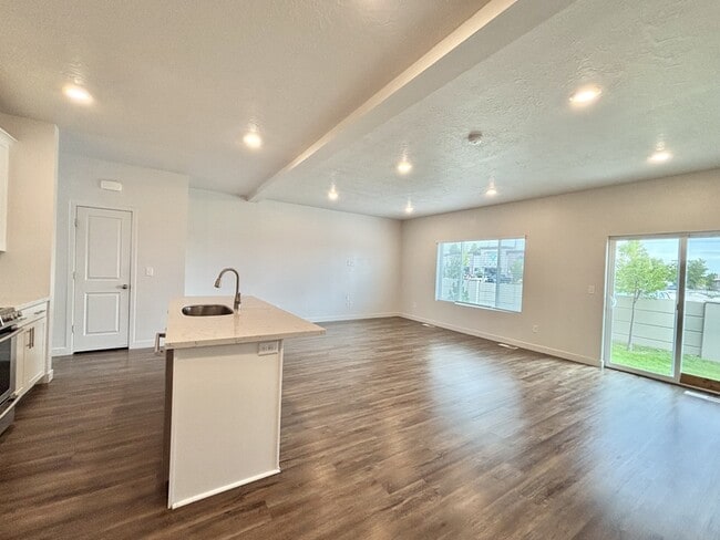 Building Photo - 1508 W Sparta Way Rental
