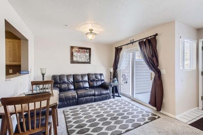 Photo - 1601 Great Western Dr