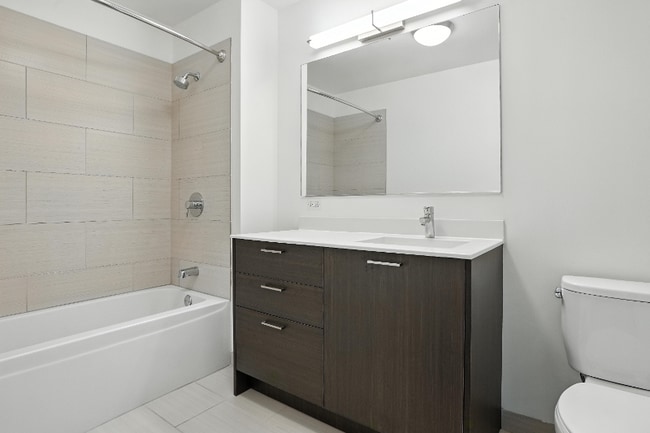 Photo - 1372 S Wabash Ave