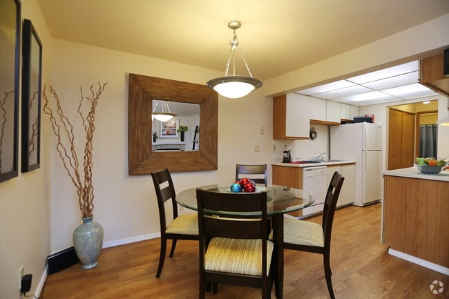 Photo - Ballinger Commons Apartments