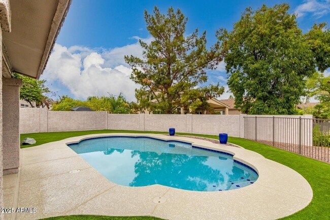 6230 W Irma Ln