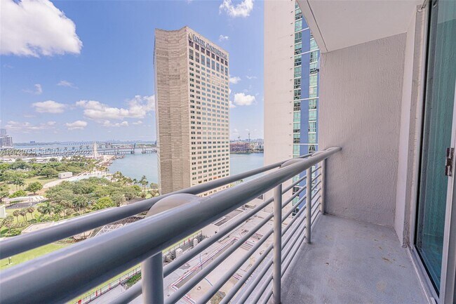 Photo - 325 S Biscayne Blvd Unit 2020