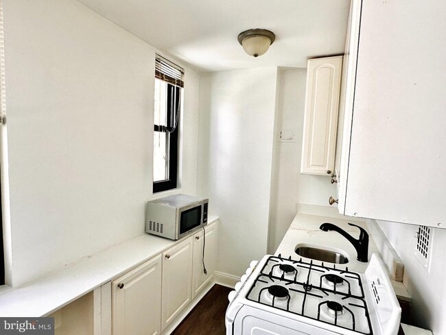 Photo - 1021 Arlington Blvd Unit 610