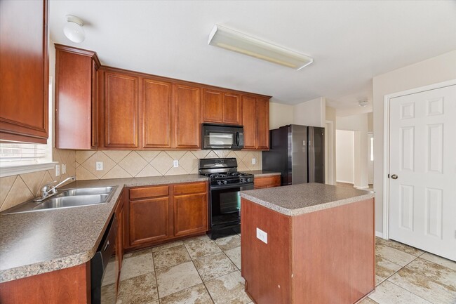 Photo - 8307 Cove Timbers Ln
