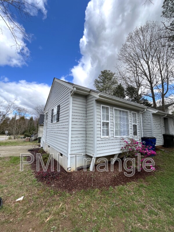 Photo - 2637 Sierra Dr