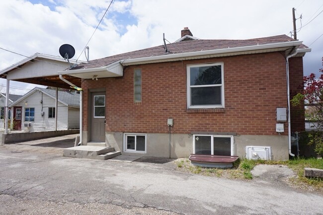 Photo - 3 Bedroom Taylorville home