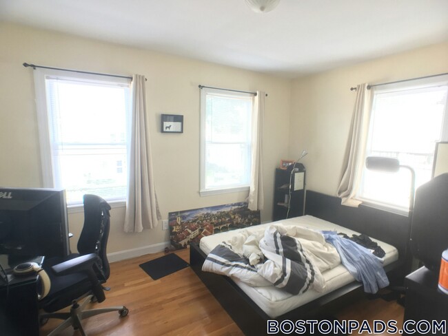 14 Duval St Unit 3