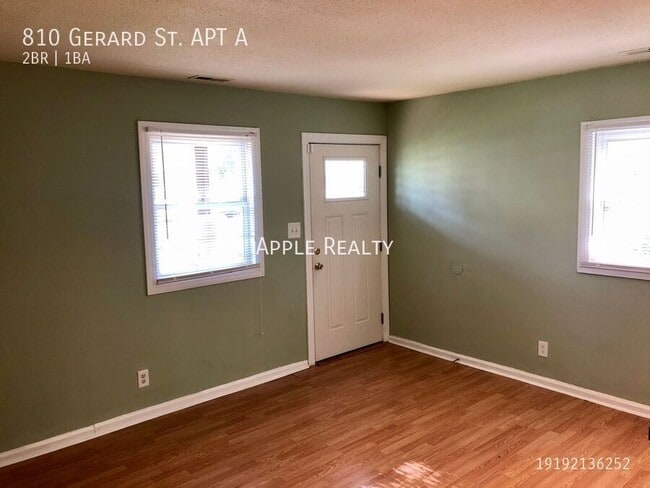 Photo - 810 Gerard St