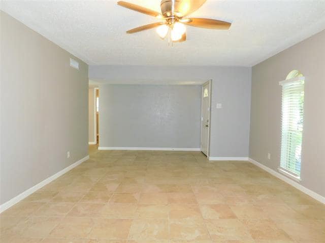 Photo - 1108 Winterwood Dr