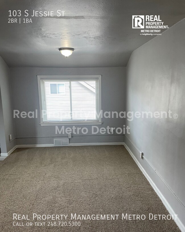 103 S Jessie St