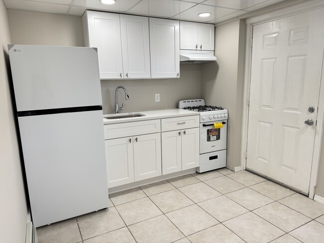 Building Photo - 545 Old Bethpage Rd Unit Large Studio Apartment