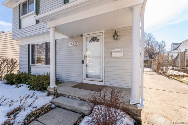 Photo - 1560 E Lincoln St