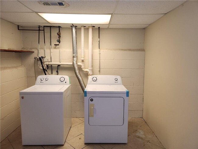 Photo - 3234 Valley View St