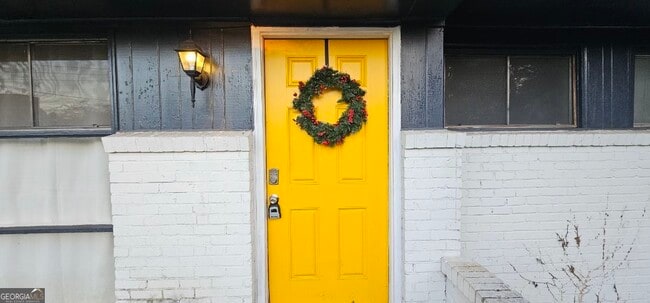 Photo - 1976 Columbia Dr