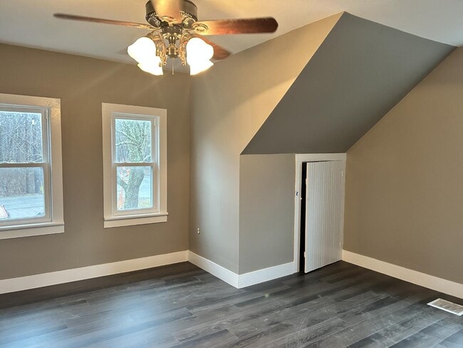 Photo - 121 Hardytown Rd