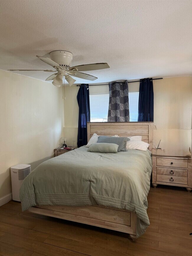 Photo - 7 Lancelot Court Unit 8