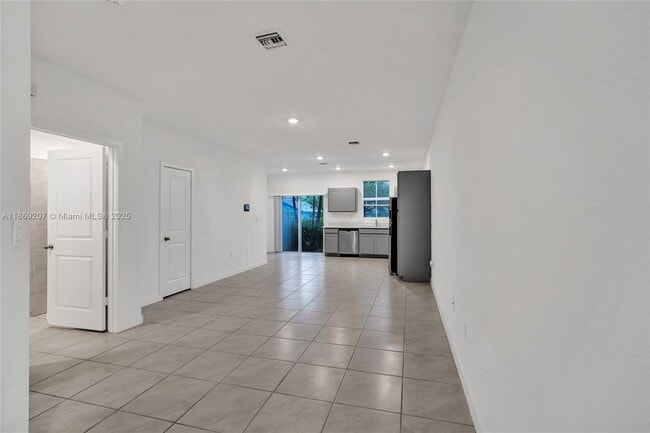 Photo - 376 NW 8th Ct