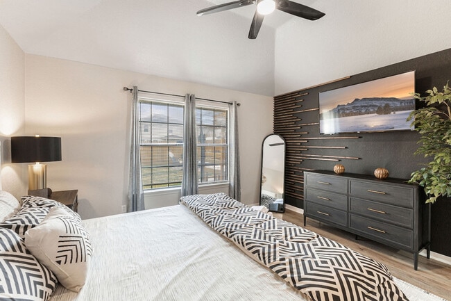 506 James Loop Unit SI ID1630306P