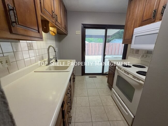 Photo - 502 Hart Ave