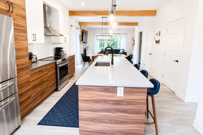 Photo - 585 Rue Charlie-Forbell