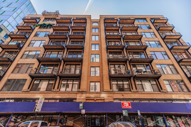 Building Photo - 625 W Jackson Blvd