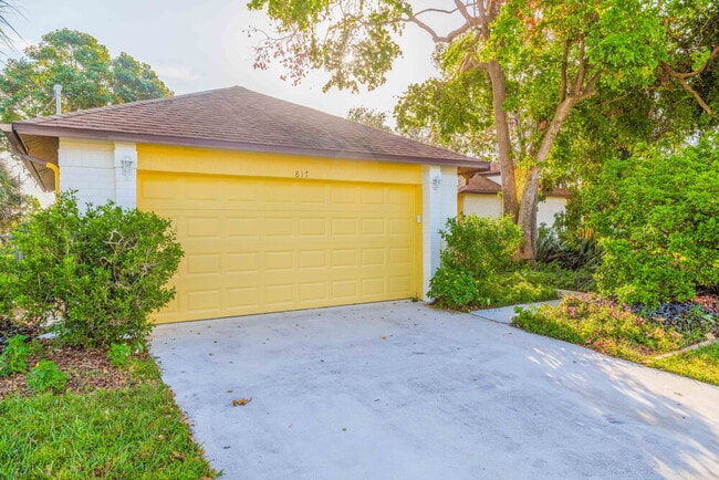 Photo - 817 SW 9th Ave