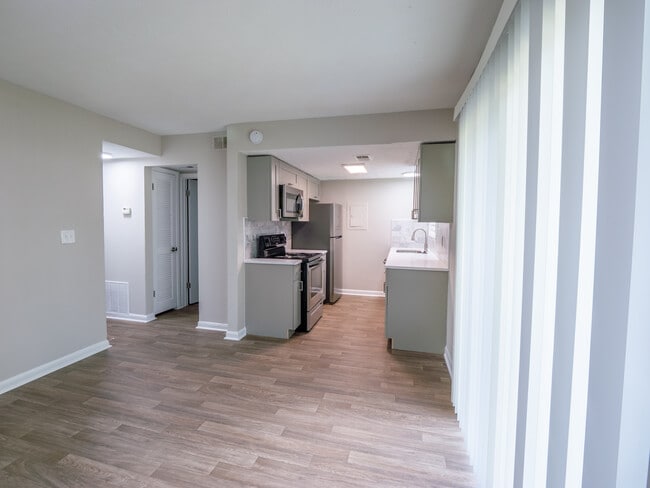 Photo - Dunwoody Glen