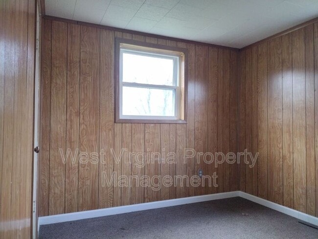 Photo - 335 Little Vine Dr Unit Apt. B