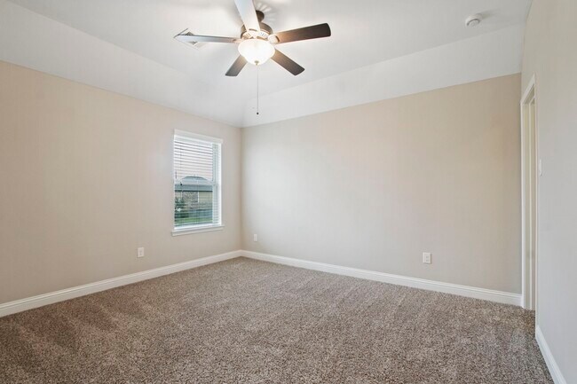 Photo - 20102 Three Chutes Ln