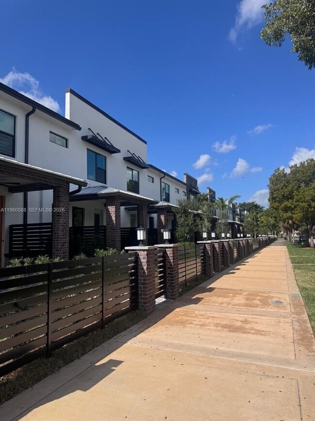 Photo - 750 NW 82nd Ter