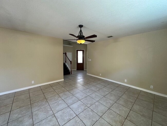 Photo - Beautiful 3 bedroom, 2.5 bath home located in a gated North San Antonio community!