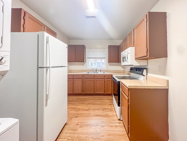 Photo - 24 Fox Hill Dr