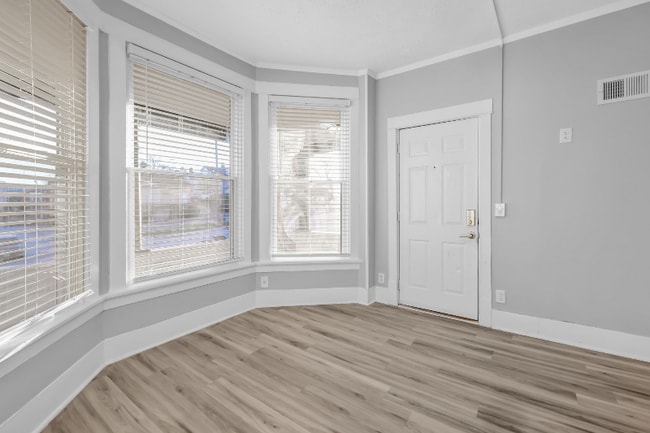 Photo - 3860 Dodge St Unit Apt 1