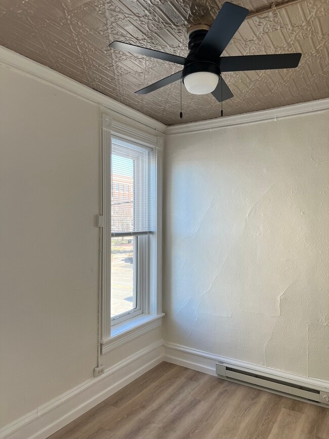 Photo - 113 1/2 Main St E Unit #6