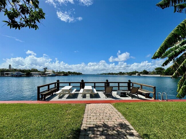 Photo - 8620 Byron Ave Unit 8620-7