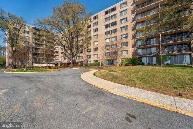 Photo - 4410 Oglethorpe St Apartment Unit 105