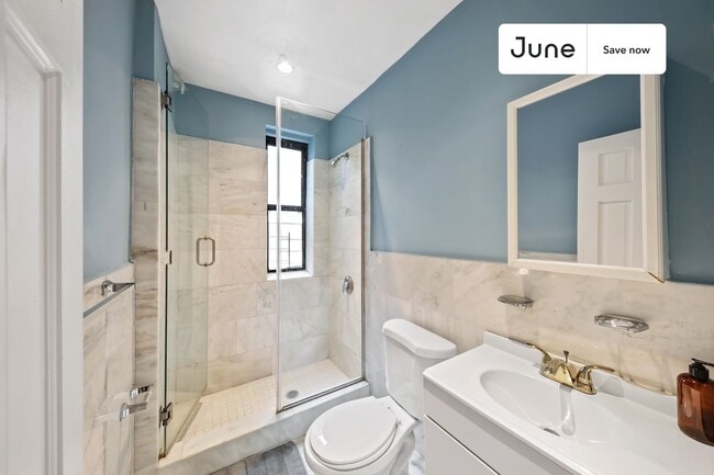 Photo - 23 E 109th St