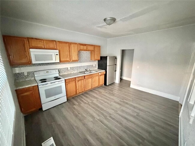 Photo - 4700 10th Ave S