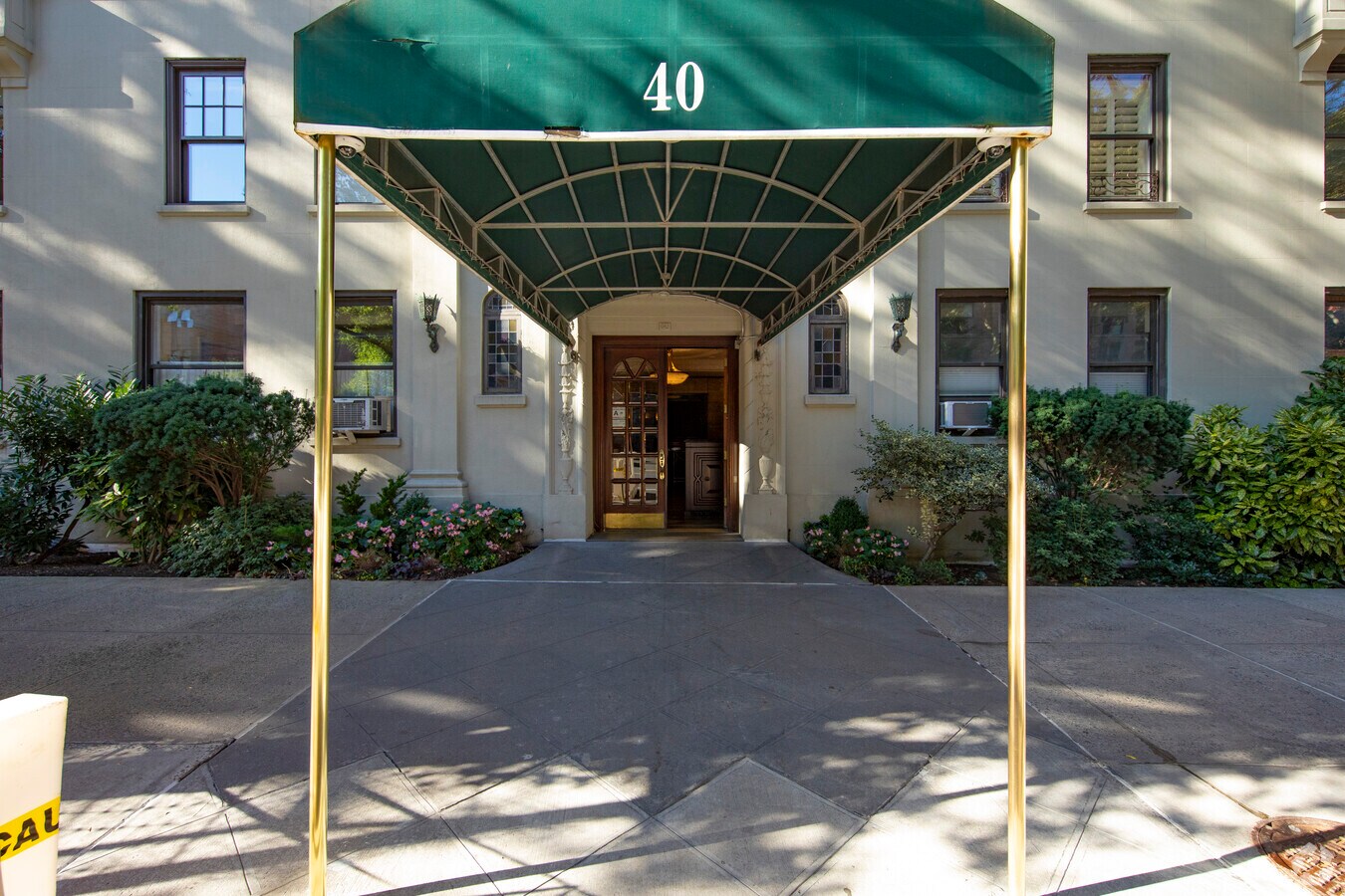 40-37 W 77th St New York, NY 10024-5128 - 40 W 77th St