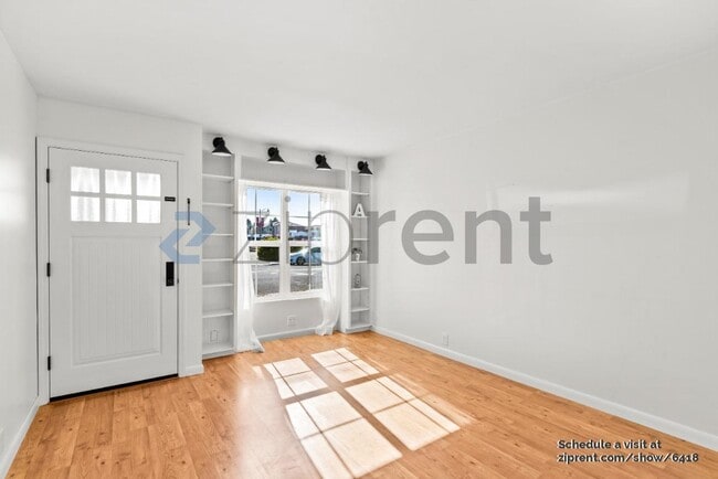 Photo - Unit