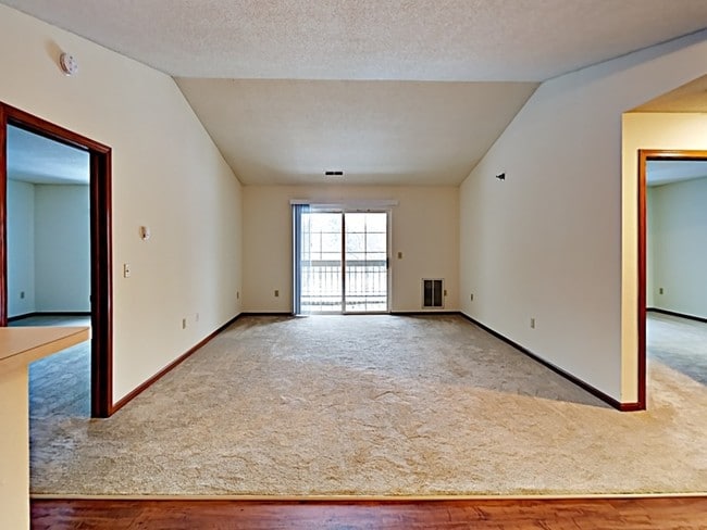 Image_2DGgATpjuS.jpg - Willow Brook Greens Apartments