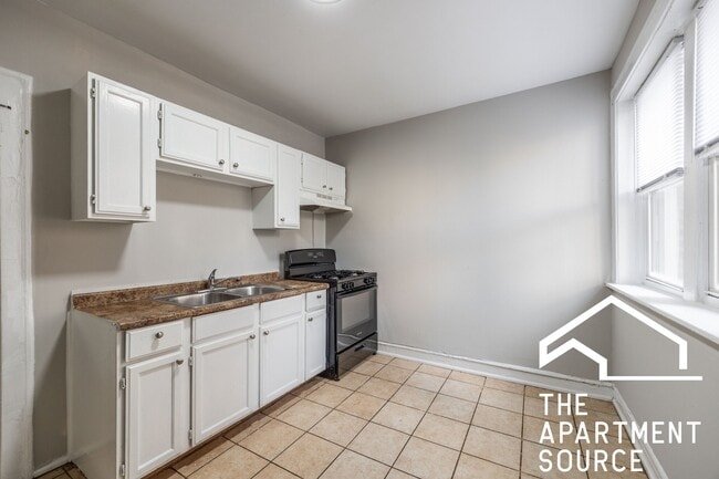Photo - 6304 N Oakley Ave Unit 6304 North Oakley Ave