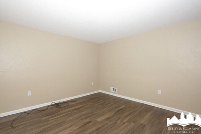 Photo - 4278 Mikewood Cove