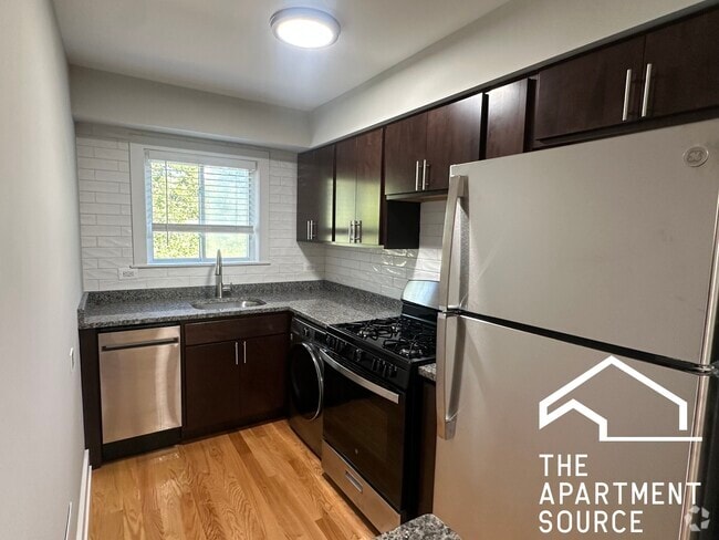 Building Photo - 696 Elm Pl Unit 105 Rental
