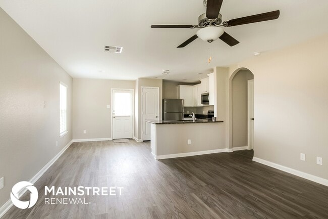 Photo - 25245 Dickens Dr