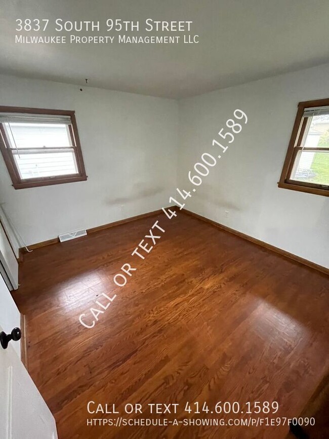 Photo - 3837 S 95th St