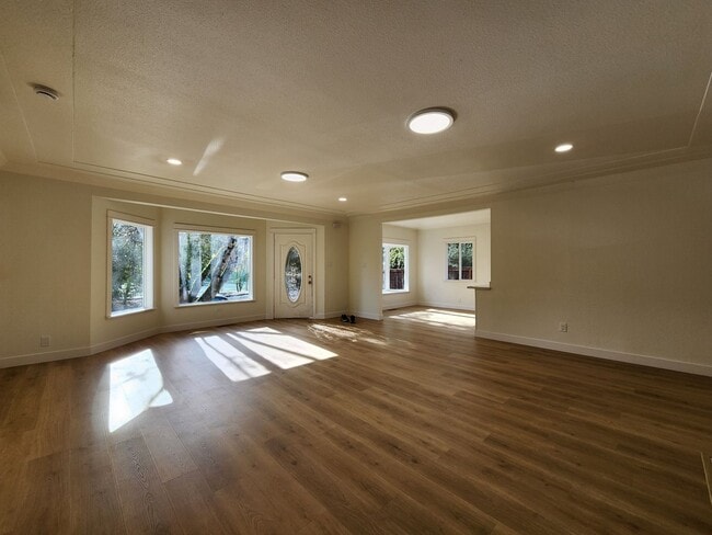 Photo - 715 Boyes Blvd Unit #C