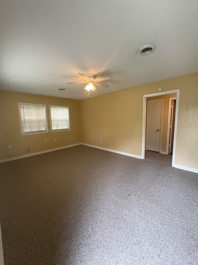 Photo - 346 Mason Blvd