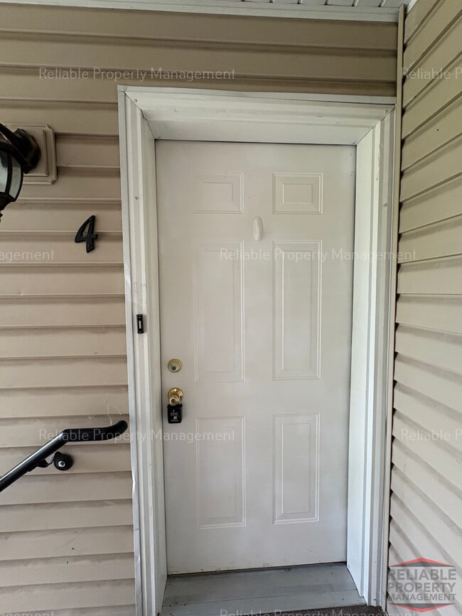 Photo - 3124 E Chasewood Dr Unit 4