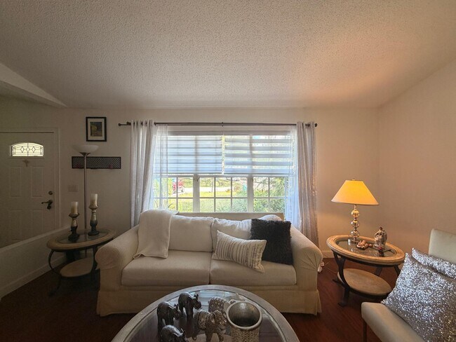 Photo - 1902 SW Aladdin St